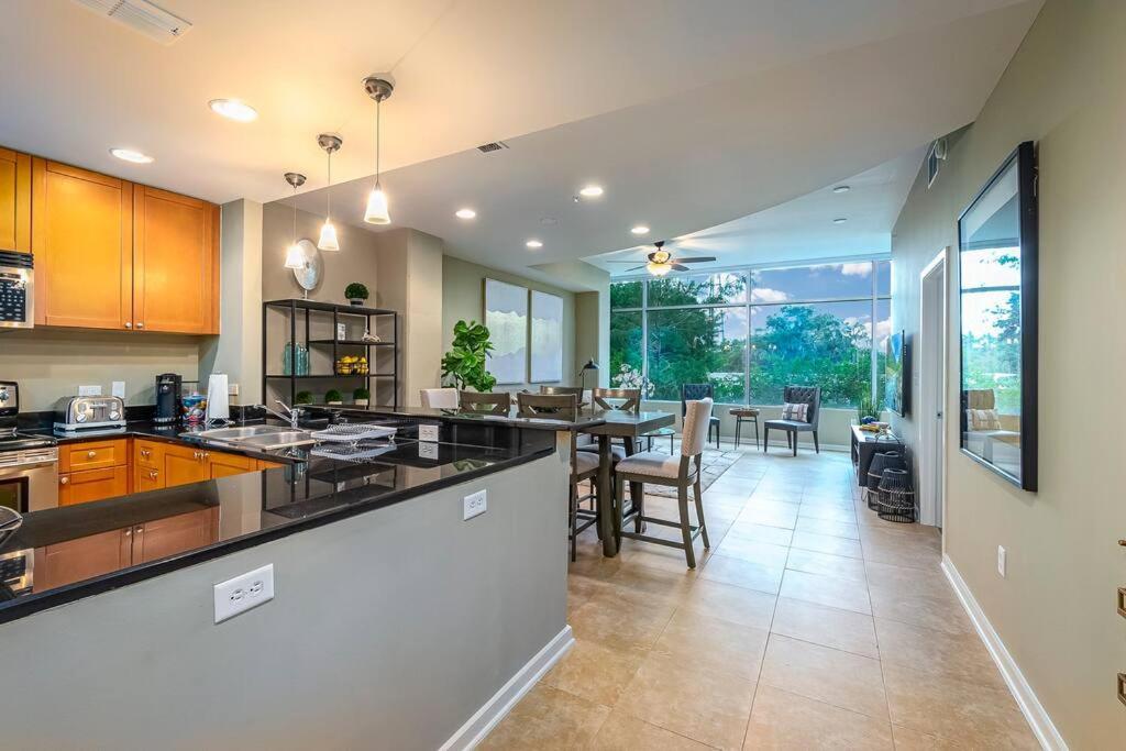 Apartamento Stunning & Luxurious 2bed 2bath Open Floor Plan *
