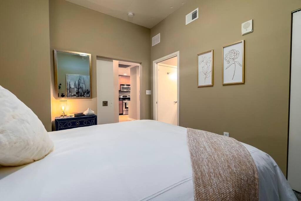Apartamento Stunning & Luxurious 2bed 2bath Open Floor Plan *