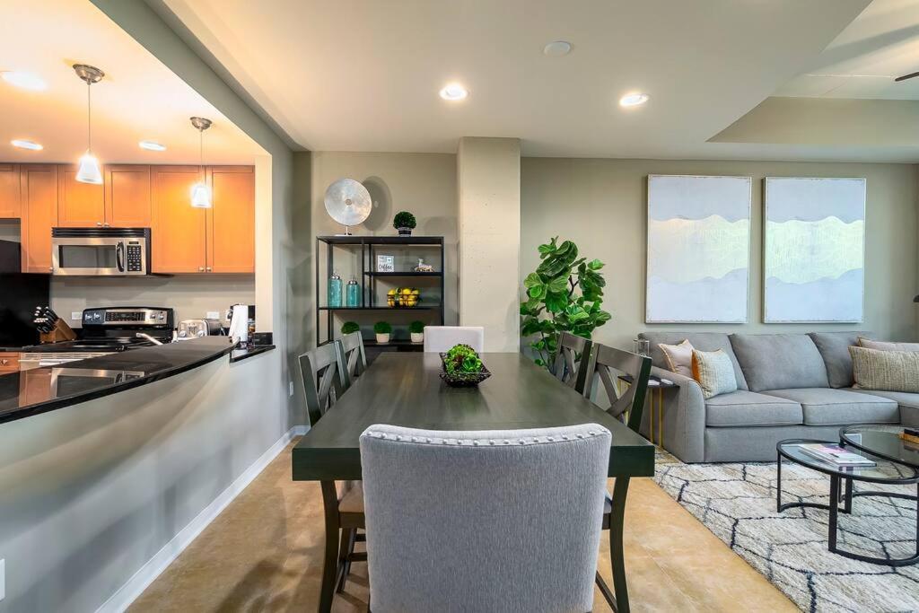 Stunning & Luxurious 2bed 2bath Open Floor Plan Apartamento *