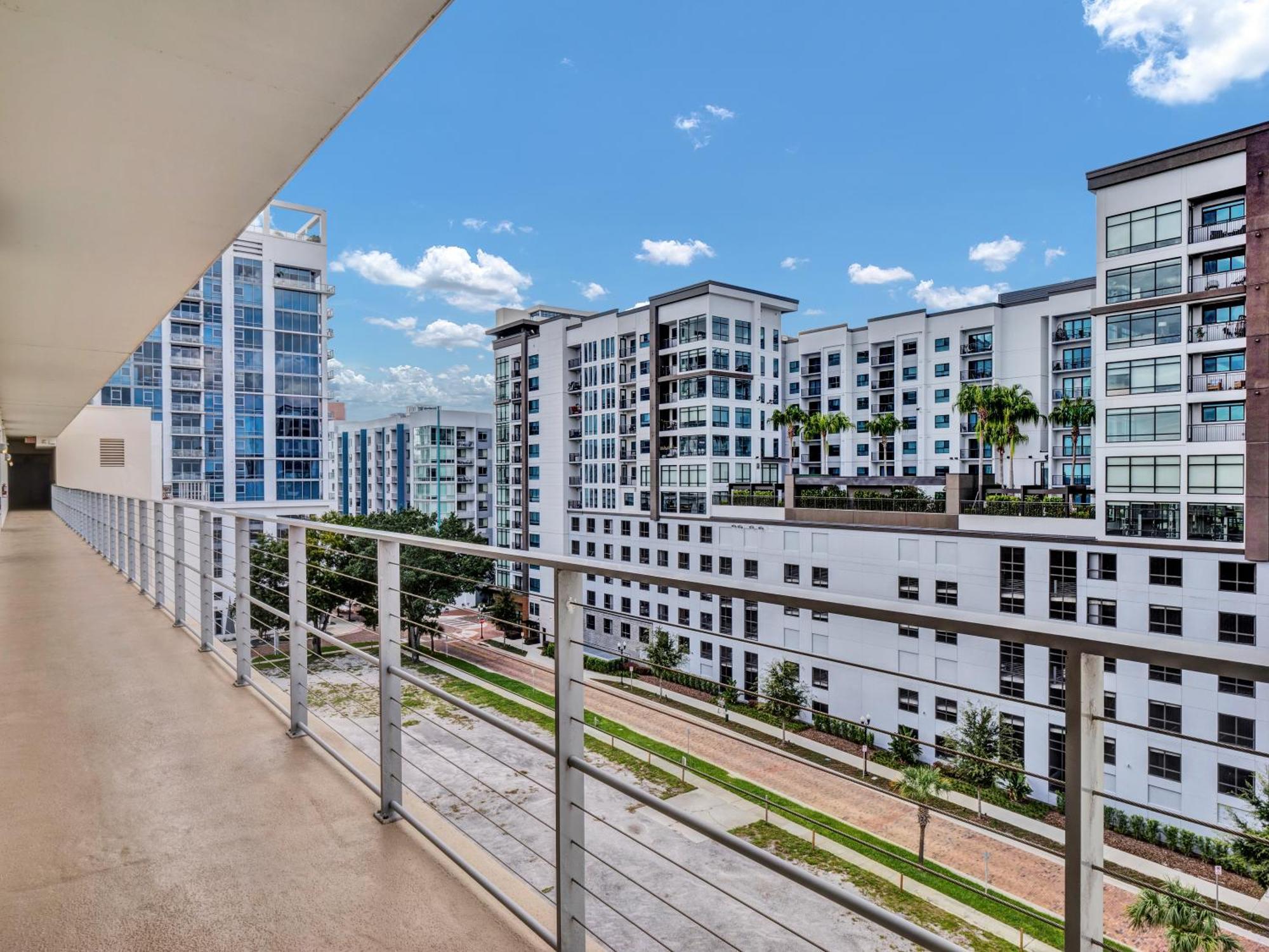 Stunning & Luxurious 2bed 2bath Open Floor Plan Apartamento Orlando